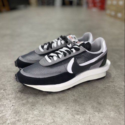 Nike Sacai LD Waffle Black 100% Original BNIB - 5.5