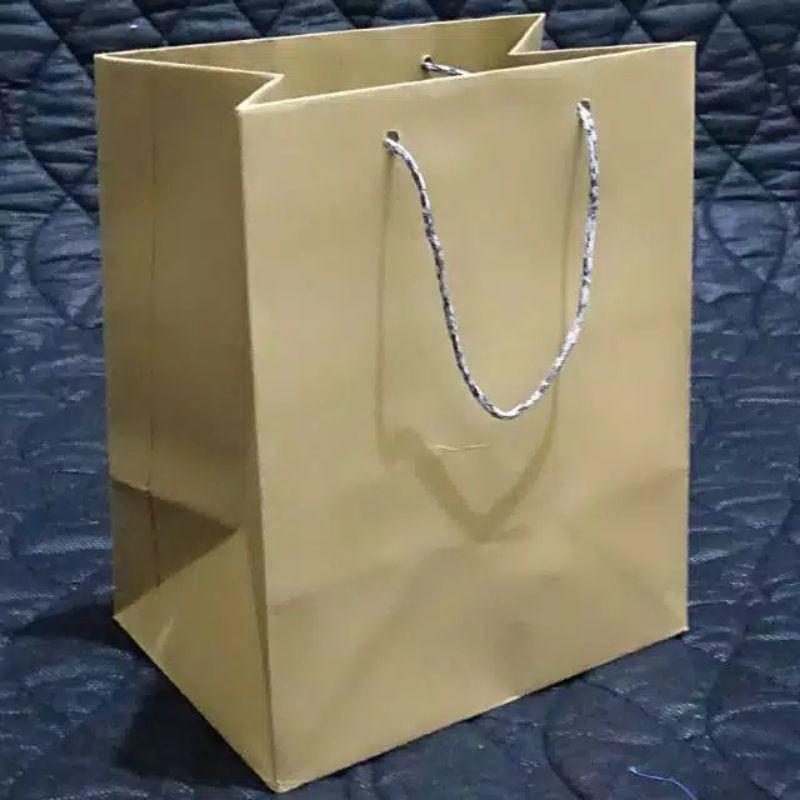 

Paperbag/ paper bag tas kertas polos (18x12x22)