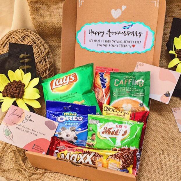 

SNACKBOX / SNACK BOX / SNACK BOX MURAH/ HAMPERS / GIFT BOX / HAMPERS WISUDA