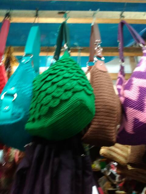 Tas Rajut Kerja Hobo Bag