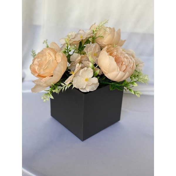 

Kotak Kado Tanpa Tutup Gift Box Florist Hadiah Tempat Bunga Hampers 12x12x12