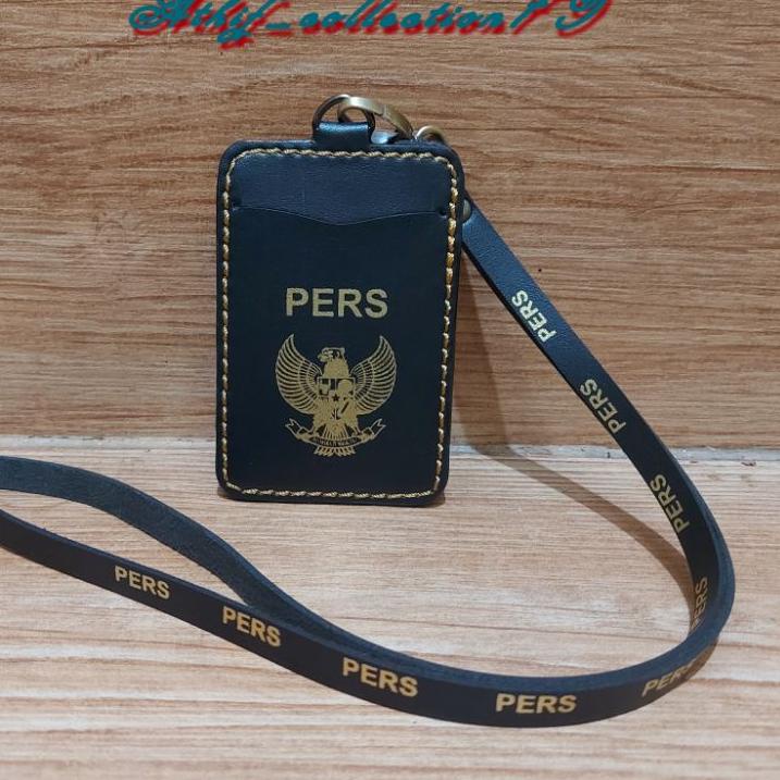 

Terbaru.. Tempat Id Card PERS Kulit Holder Id Card Kulit PERS Kalung