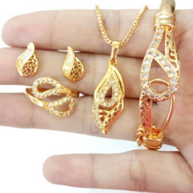 Set perhiasan wanita daun super mewah gold 18k