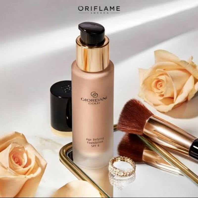 Giordani Gold Age Defying Foundation SPF8