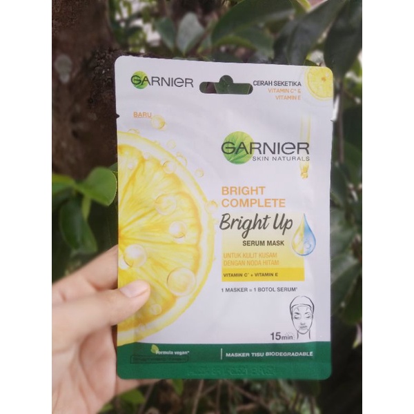 [ FORMULA VEGAN ] GARNIER SERUM MASK LIGHT COMPLETE BRIGHT UP TISSUE MASK