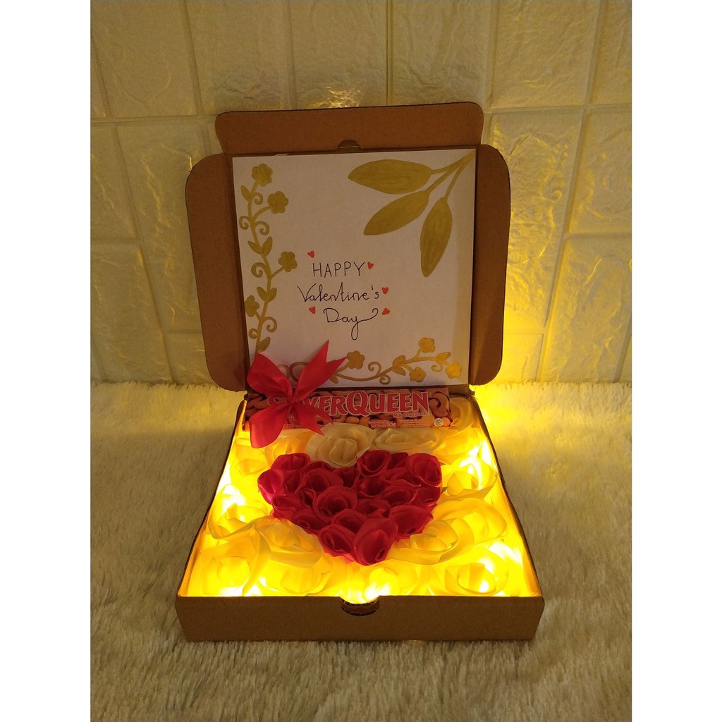 

Kado Valentine Box Bunga Coklat