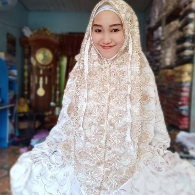 Mukena Sutra Jepang Renda Two tone Milo Terusan Lajuran Mukena Sutra Jepang Renda Two tone Milo Terusan Lajuran