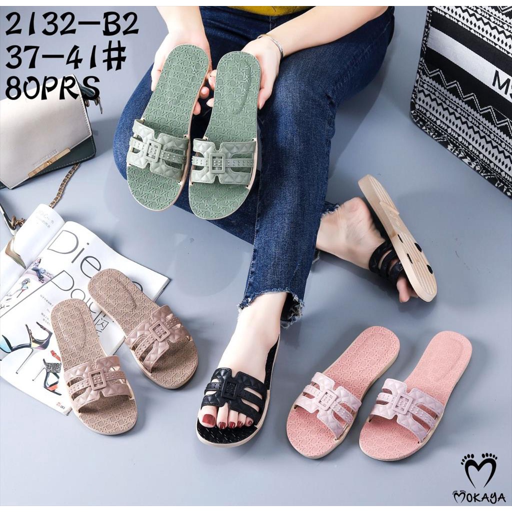 Sandal Slop Jelly Wanita Ban  Motif Tengah Gesper Kecil Elegant Import Mokaya / Size 36-40 (2132-B2)