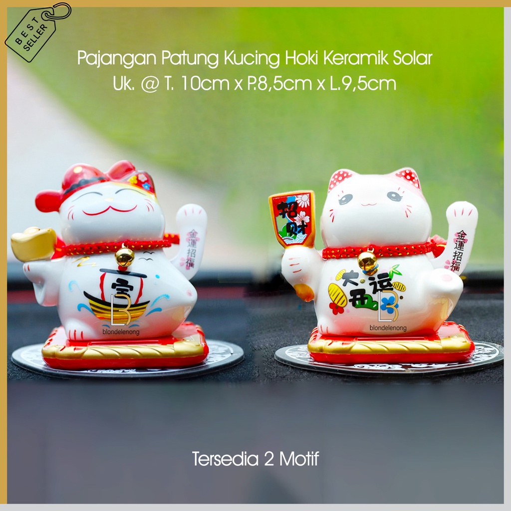 Patung Pajangan Kucing Hoki Hokki Hoky Fengshui Rejeki Rezeki Maneki Neko Maneko Neki Lucky Fortune Cat Keberuntungan Kasir Munchkin Boneka Hiasan Mainan Keramik Mobil Cina China Jepang Baterai Solar Lambai Tangan Goyang Gerak Bergerak Otot Mini Lucu Imut