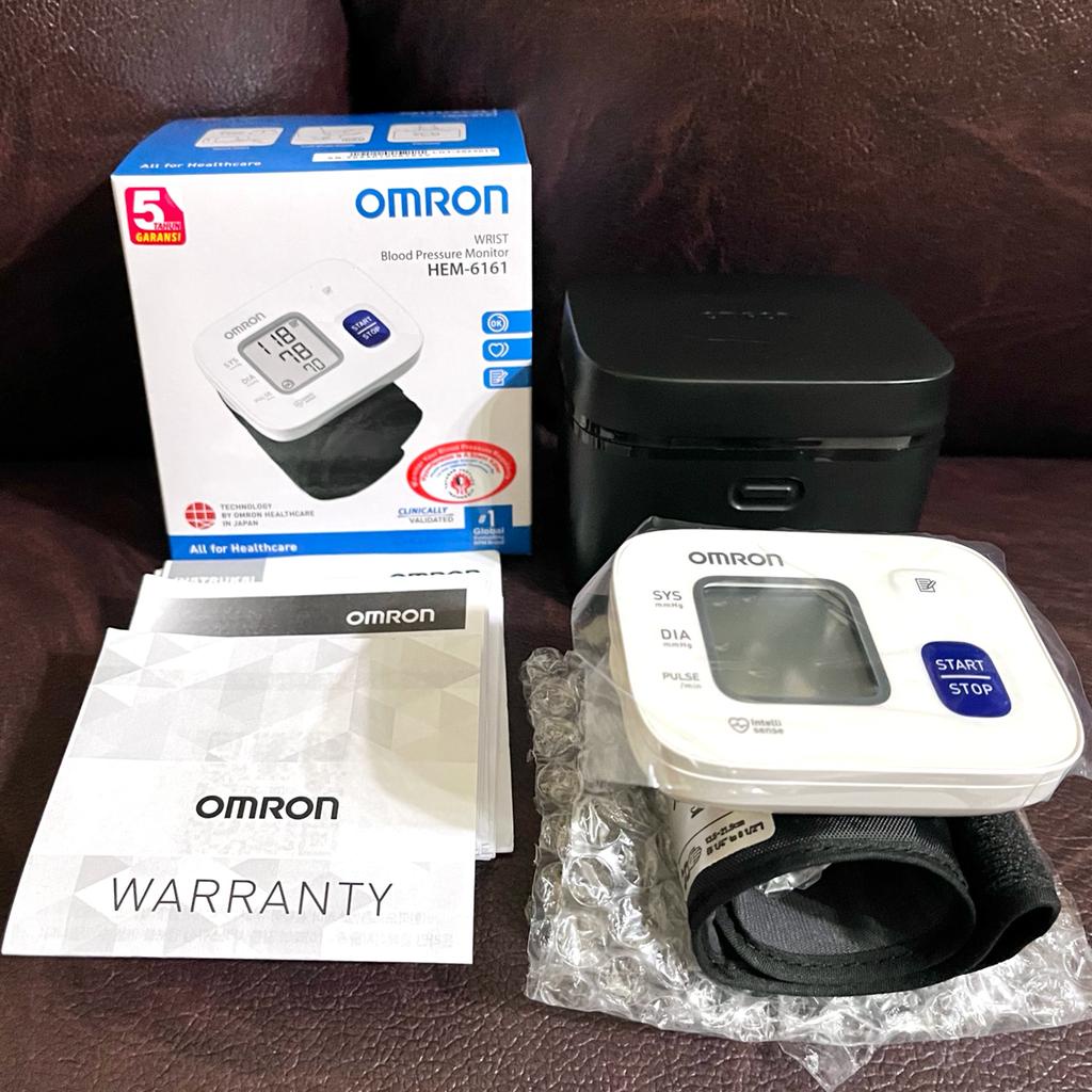 TENSIMETER DIGITAL PERGELANGAN TANGAN OMRON HEM 6161 / OMRON WRIST BLOOD PRESSURE MONITOR HEM 6161