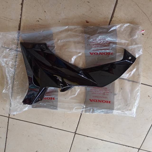 Cover L LWR BLK Blade Lama Hitam 64470-KWB-920FMB Orginal Ahm
