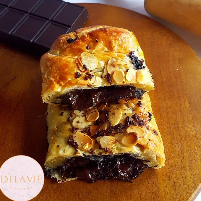 

choco banana puff (delavie patisserie)