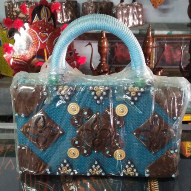 Tas batok kelapa