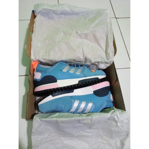 Adidas Sepatu Wanita ZX 700 HD Adidas Women Shoes