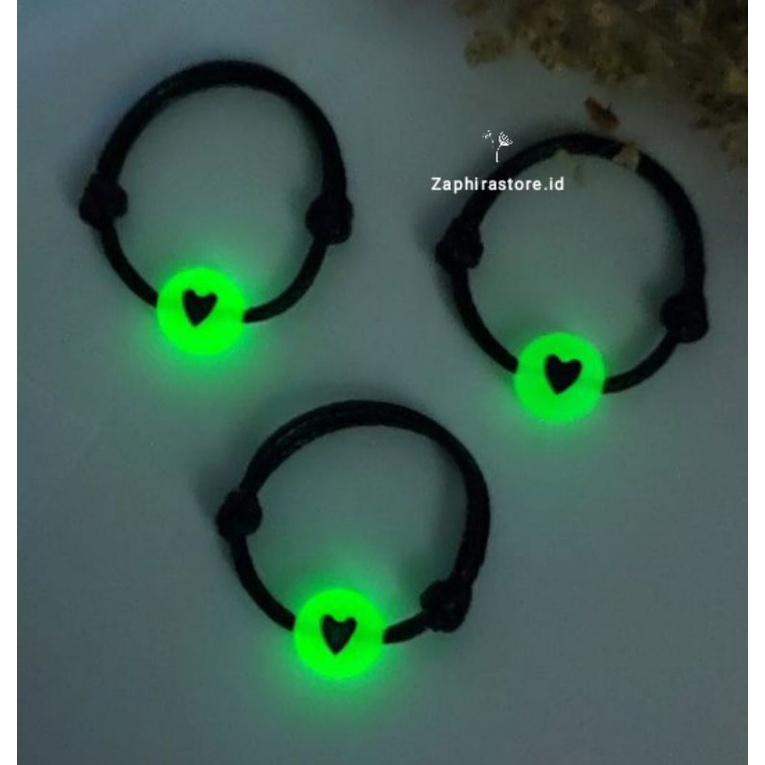 Zaphirastore | CINCIN &amp; GELANG BENTUK LOVE GLOW IN THE DARK