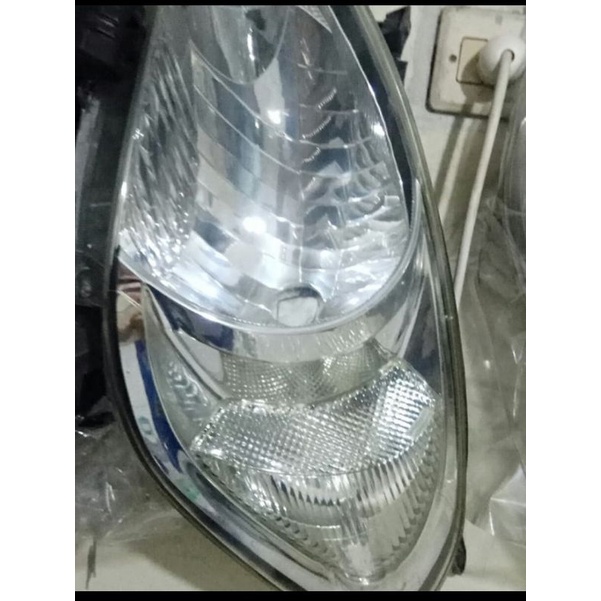 headlamp innova 2006-2010