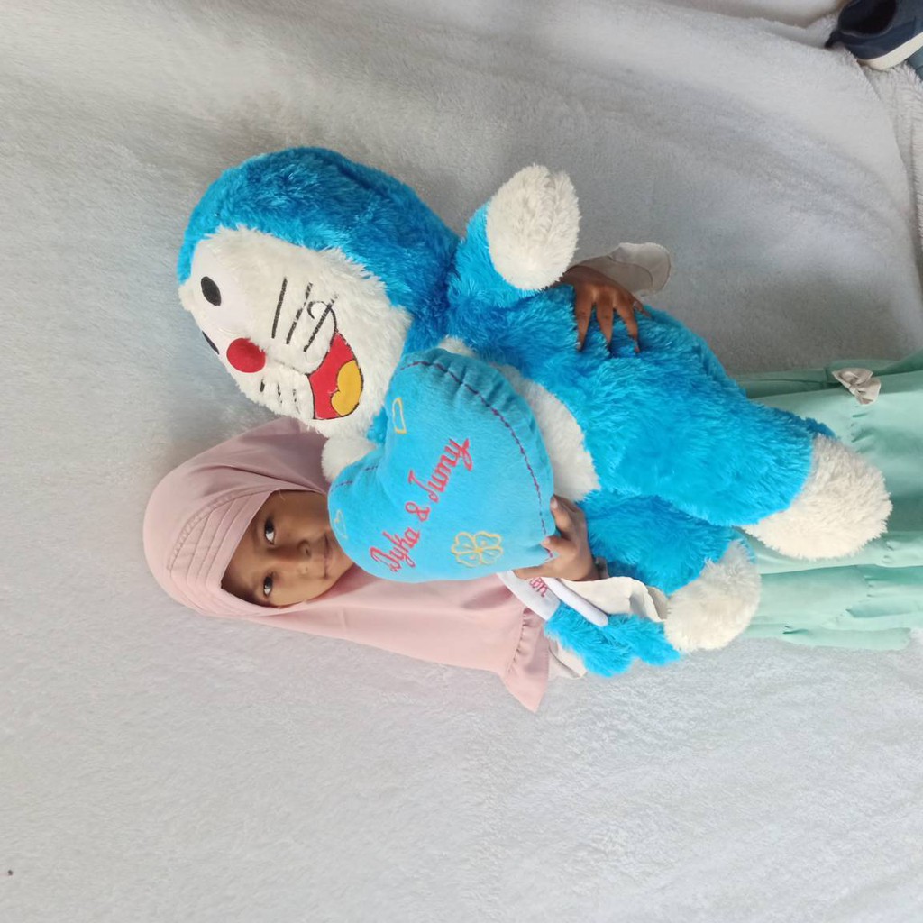 BONEKA DORAEMON XL RASFUR GRATIS COSTUM UKIR NAMA CETAK PHOTO