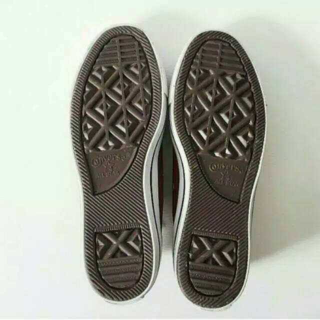 Sepatu CONVERSE Allstar Chuck Taylor White / Putih List merah