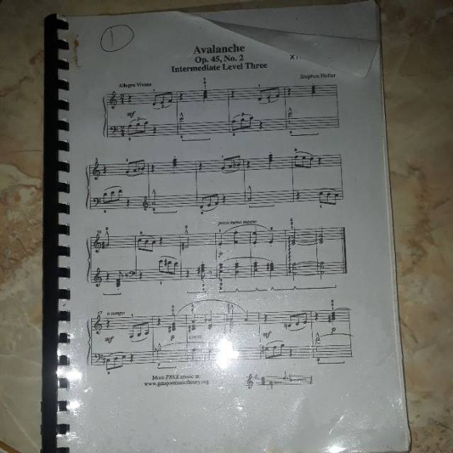 Partitur Piano Klasik