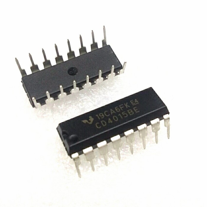 IC CD4015 HCF4015 HEF4015 MC14015 TC4015 Dip 16pin