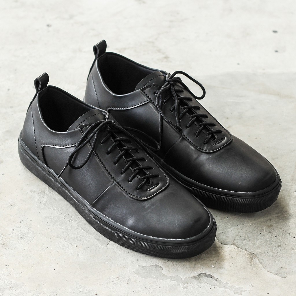 Wolf Black | Sepatu Sneakers Tali Santai Kasual Pria Cowok Men Sneaker Footwear | FORIND x Lvnatica