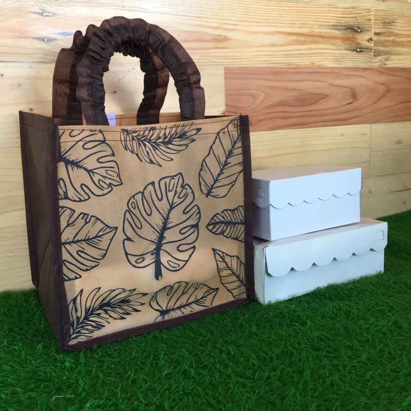 KOTAK NASI 18X18 20X20