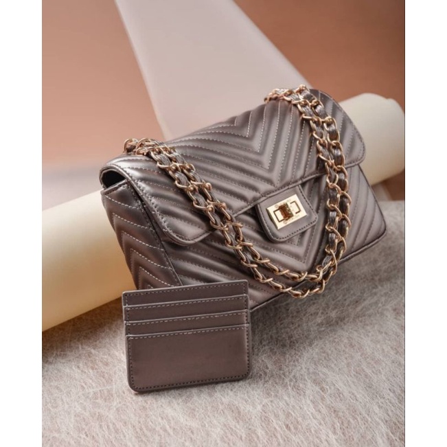 Boston Chevron by heylocal.id