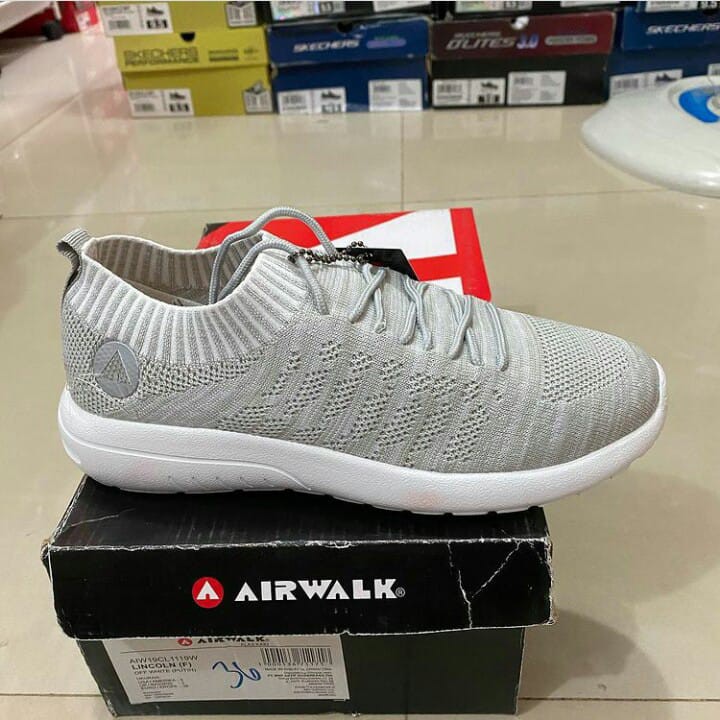 DISKON 50% ORIGINAL STORE SEPATU RUNNING WANITA AIRWALK LINCOLN OF WHITE