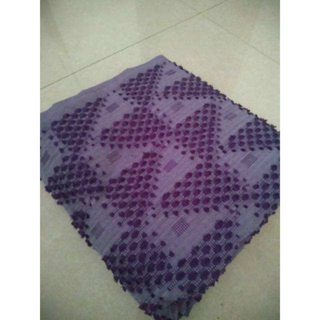 Kain tenun sutra bulu