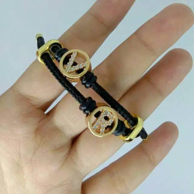 Fourfashion JEWELRY GELANG TANGAN WANITA TALI KAWAT HURUF INISIAL LAPIS EMAS