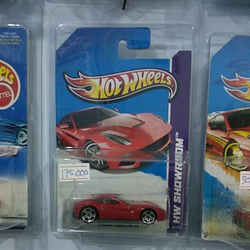 Hot wheels ferrari f12berlinetta