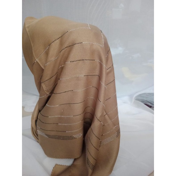 Hijab Segi Empat Sinar Payet / Hijab Pesta / Swarowski (Payet Part 1)
