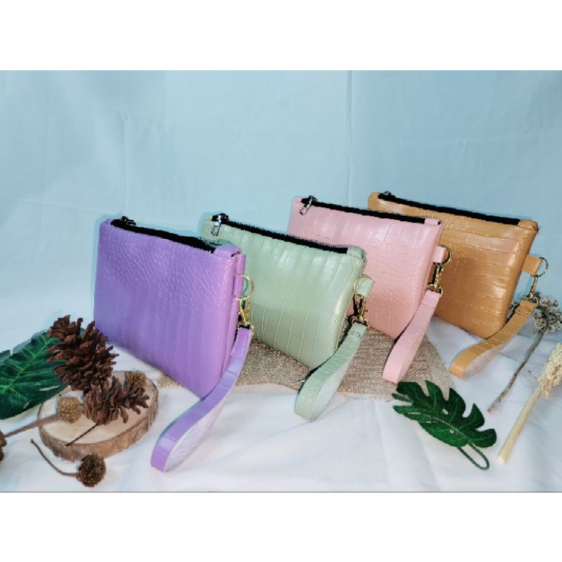Pouch croco (dompet wanita)