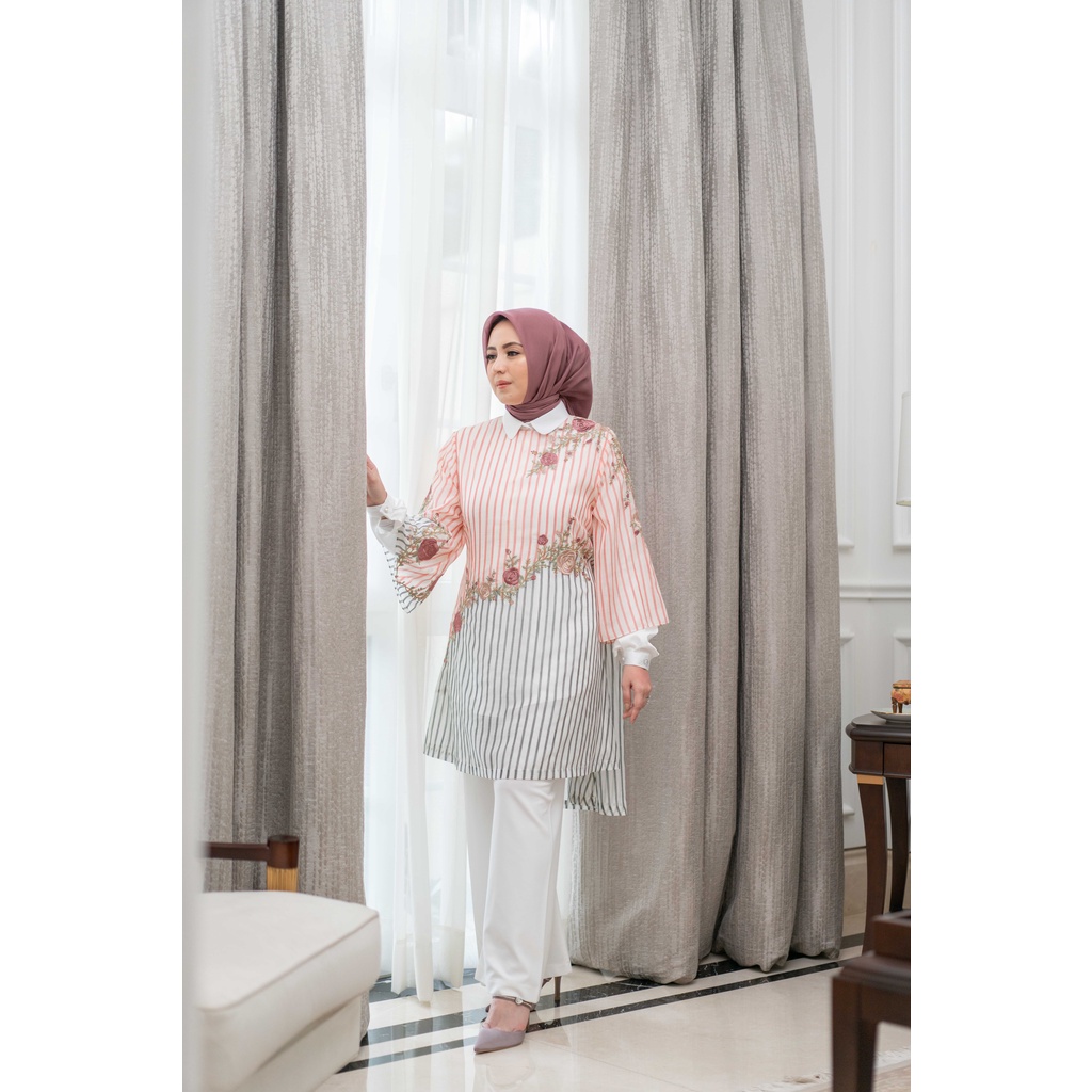 SOFYA TUNIC - AYU DYAH ANDARI