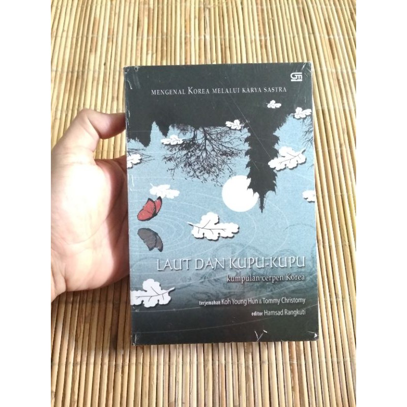 Original Langka Sastra Klasik Laut Dan Kupu Kupu Kumpulan Cerpen Korea Editor Hamsad Rangkuti Segel Shopee Indonesia