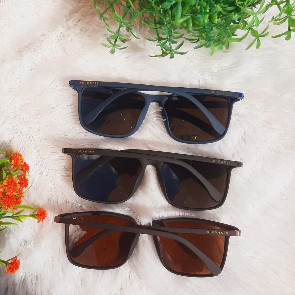 KACAMATA HITAM COWOK POLARIZED/KACAMATA FASHION