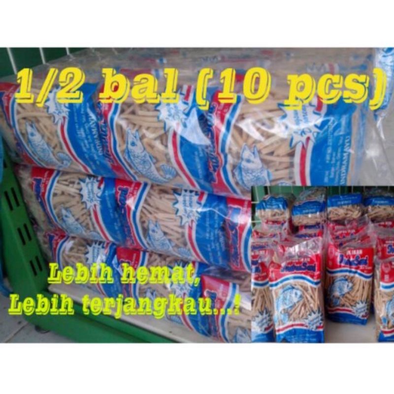 

HEMAT 1/2 BAL KERUPUK STICK IKAN CAP INDRASARI