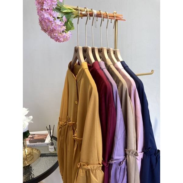 Aqila Ruffle Batwing Basic Blouse / Kemeja Atasan Ruffle Polos Shakilla