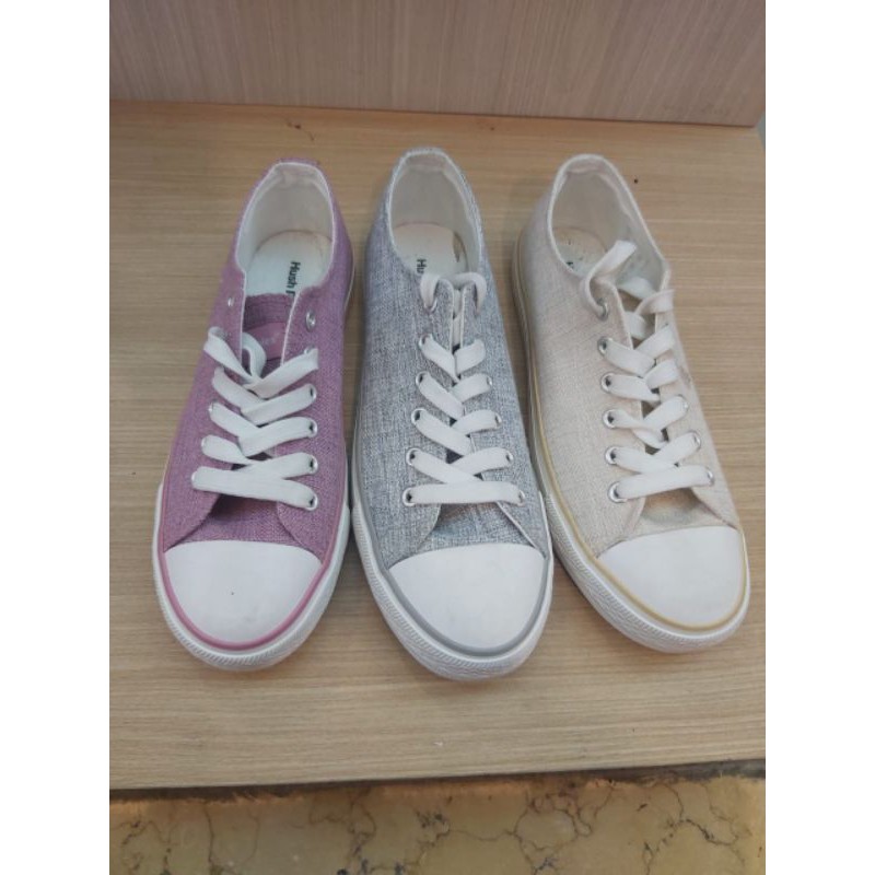 Sepatu Casual Wanita Hush Puppies