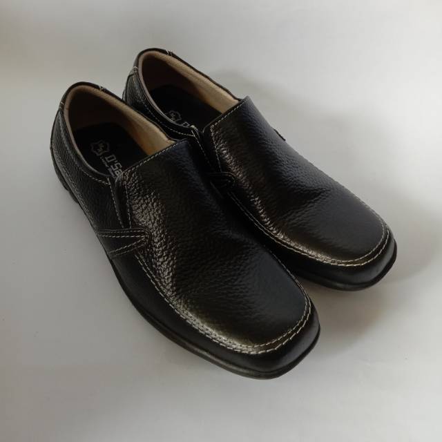 Sepatu kulit //pria//produk garut