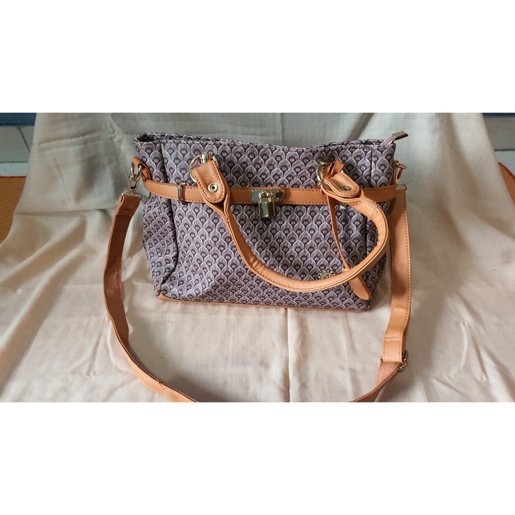 Tas Selempang Fliya Bag Wanita Putih Bubble Impor Elegan Mewah - Fido Collection