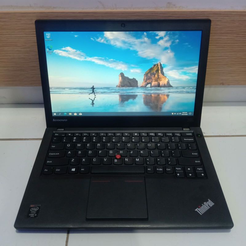 Laptop Lenovo Thinpad X240 Cor i5-4300U Ram 4GB/SSD 128/HDD 500GB windows 10