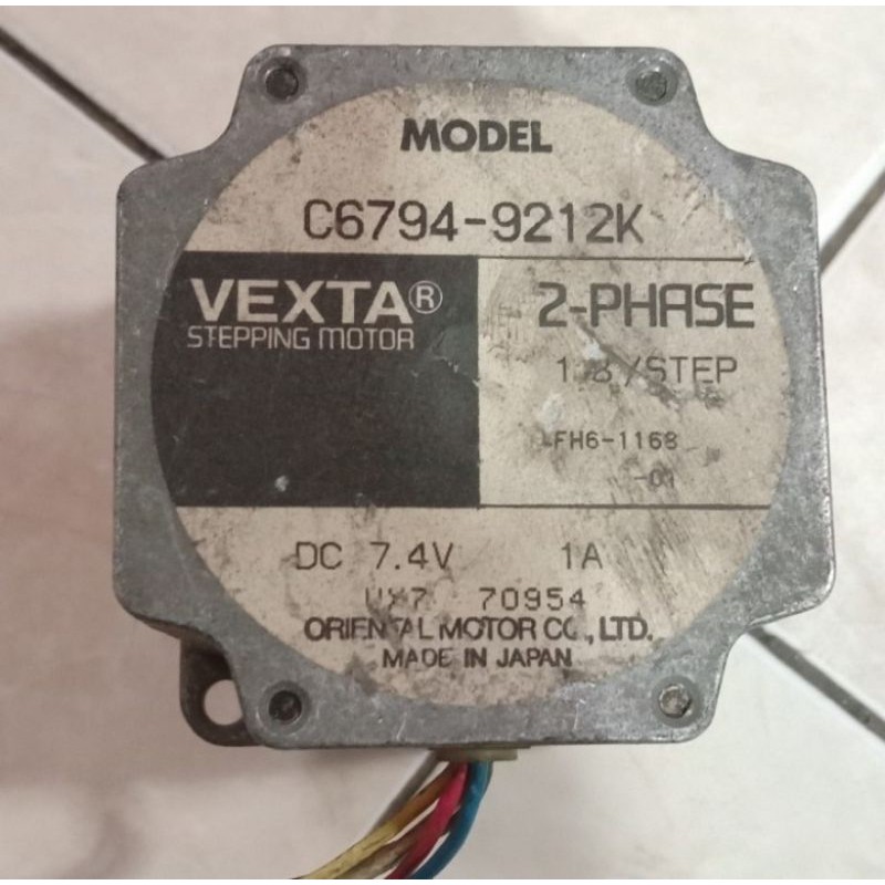 Oriental Vexta C6794-9212K Melangkah Steper Motor 2 Phase 1.8Deg