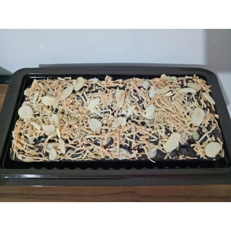 

Almond Cheese Brownie