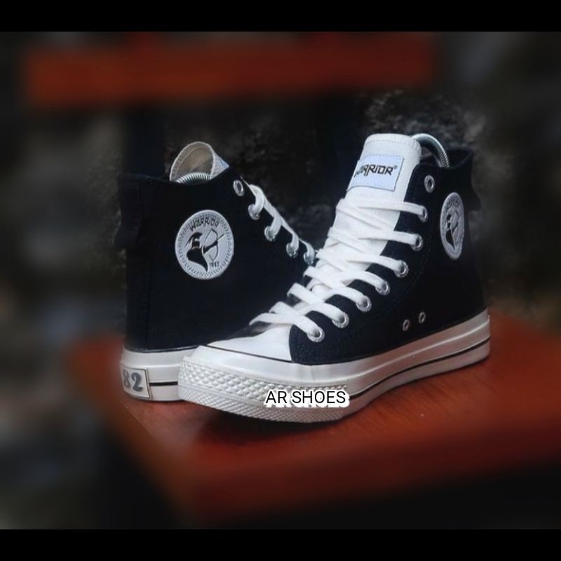 sepatu warrior tinggi hitam putih Poseidon / sneakers warrior tinggi hitam putih  terbaru