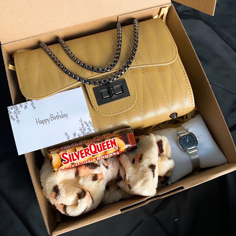 [VLR BAG]HAMPERS TAS SALEMPANG CEWEK/KADO ULANG TAHUN/GIFT BOX CEWEK/HAMPERS LEBARAN/HAMPERS RAMADAN/HADIAH ULANG TAHUN/KADO PACAR/KADO VALENTINE/KADO ANNIVERSARY/KADO WISUDA/KADO WEDDING/KADO TAS CEWEKDAN JILBAB