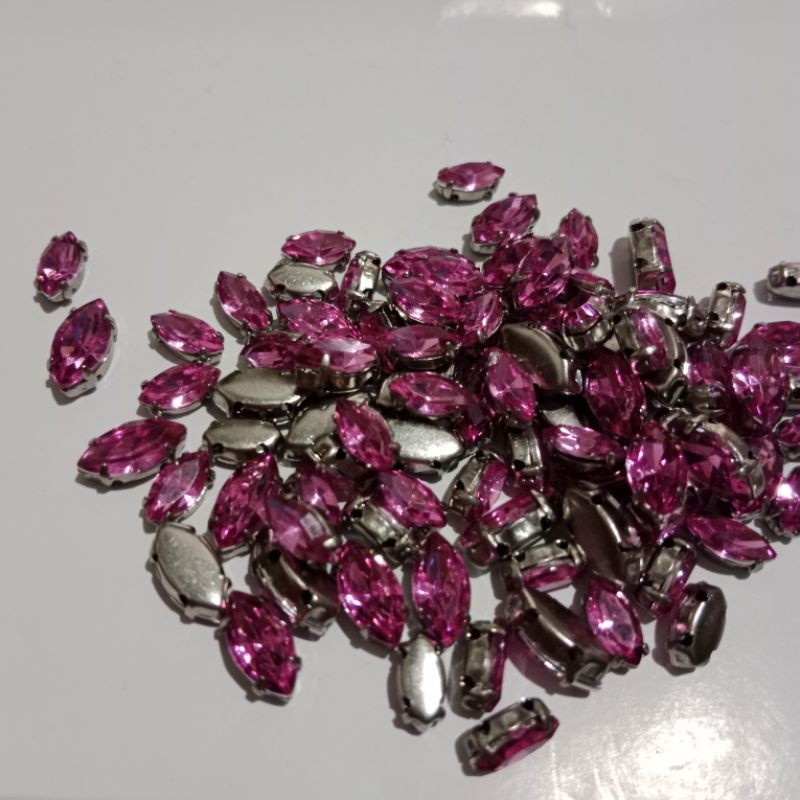 TERMURAH  PAYET CRYSTAL CANGKANG . PNS_Style.idTERMURAH  PAYET CRYSTAL CANGKANG . PNS_Style.id