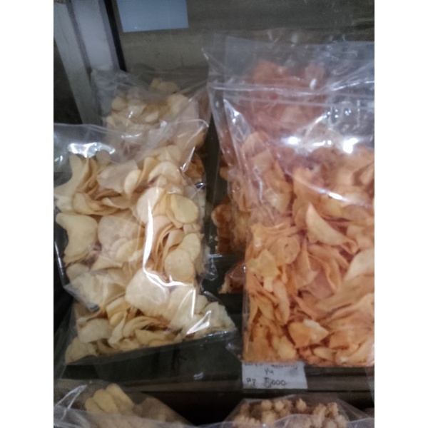 

kripik singkong/asin/keju/serba10rb