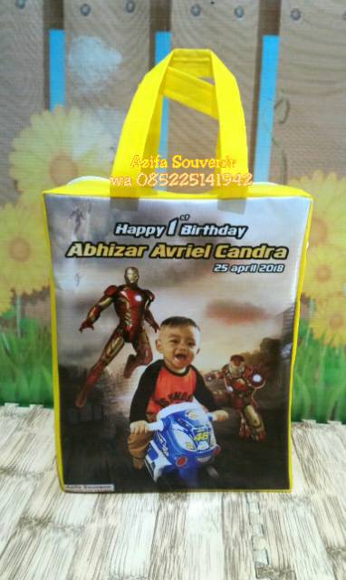 

Tas Resleting/ Zipper Banner Souvenir Ulang Tahun Anak Kartun IRON MAN Full Color