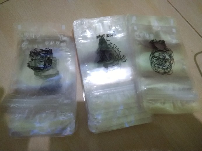 Standing Pouch 9x15 Cm Karakter 50 Pcs / Plastik Pudot / Standing Pouch / Plastik Kemasan Es / Kpack